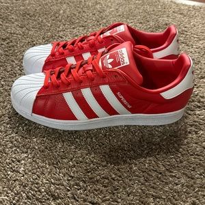 Men’s superstars adidas shoes